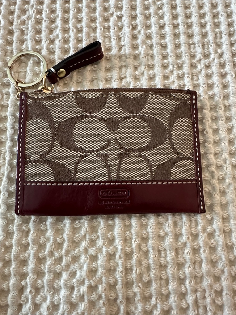 NWOT Coach Card Case Keyring in Beige and Burgundy